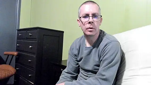 Snapshot of ImportantEquator0 chatting on October 15, 2025, 3:45 pm ImportantEquator0 online show from October 15, 2025, 3:45 pm