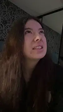 Kimi Ass online show from May 18, 2026, 11:05 am