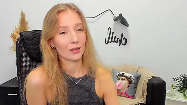 Snapshot of LolaWilsons chatting on January 30, 2025, 9:25 am LolaWilsons online show from January 30, 2025, 9:25 am