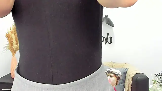 Snapshot of LolaWilsons chatting on February 7, 2025, 6:24 am LolaWilsons online show from February 7, 2025, 6:24 am