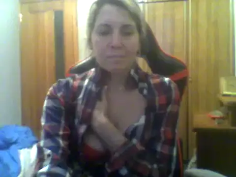 IrinaB1 online show from January 18, 2025, 1:40 pm