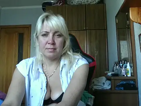 IrinaB1 online show from September 26, 2025, 8:51 am