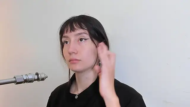 lizzy davis 1 online show from September 17, 2025, 3:52 am