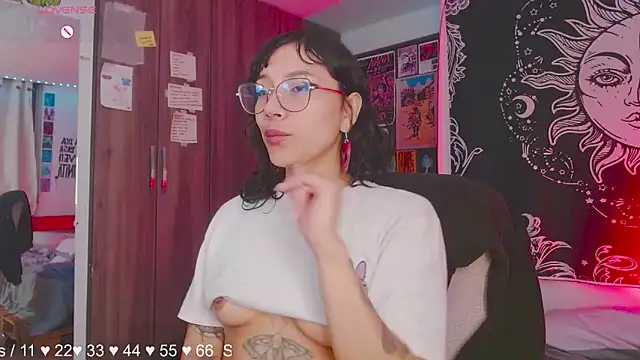 melissahowl online show from November 10, 2025, 3:16 am