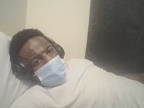 Snapshot of DreamvilleINC chatting on October 8, 2025, 7:17 am DreamvilleINC online show from October 8, 2025, 7:17 am