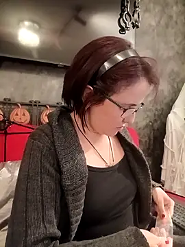 IsisBlake online show from October 10, 2025, 3:55 pm