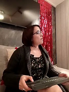 IsisBlake online show from December 4, 2025, 2:04 pm