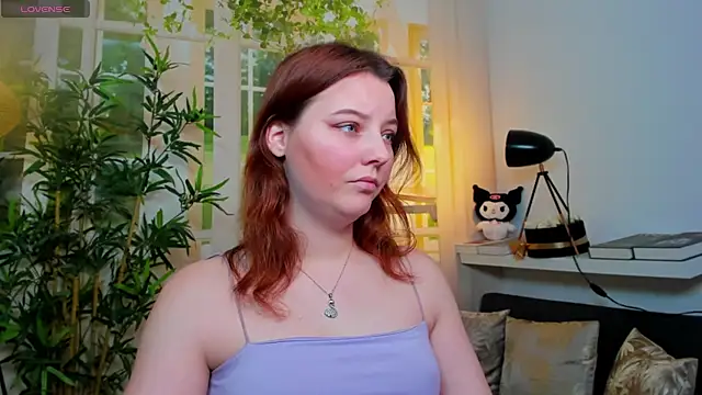 pretty little thing online show from February 2, 2026, 5:33 pm