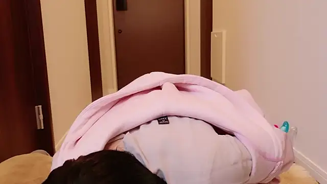 Mia--meow online show from January 13, 2025, 5:12 pm