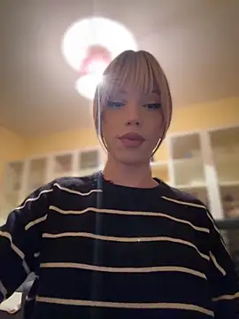 Carlita cute online show from February 2, 2026, 11:03 pm