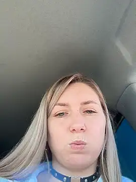 Snapshot of Crazy-Rosa chatting on February 22, 2025, 5:44 am Crazy-Rosa online show from February 22, 2025, 5:44 am