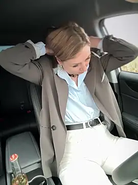 Snapshot of Crazy-Rosa chatting on March 7, 2025, 11:40 am Crazy-Rosa online show from March 7, 2025, 11:40 am