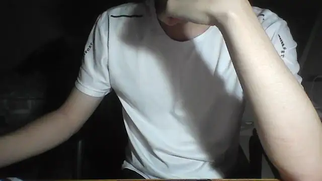 YunheLEE online show from April 8, 2026, 2:17 pm