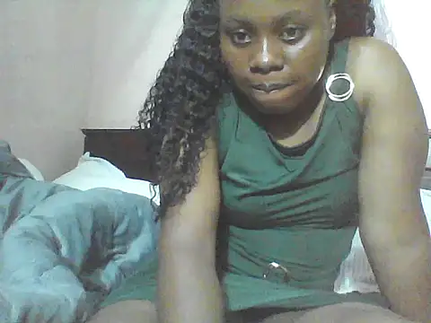 EBONYVANILLA02 online show from April 12, 2026, 4:12 pm