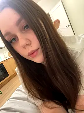 Marylallka5 online show from October 22, 2025, 5:56 pm