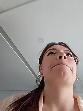 Snapshot of valery_mora chatting on March 1, 2025, 5:27 pm valery mora online show from March 1, 2025, 5:27 pm