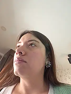 Snapshot of valery_mora chatting on March 19, 2025, 1:51 pm valery mora online show from March 19, 2025, 1:51 pm