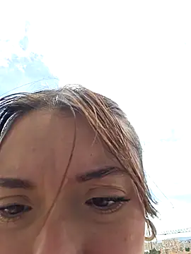 Snapshot of valery_mora chatting on March 21, 2025, 4:18 pm valery mora online show from March 21, 2025, 4:18 pm