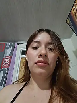 valery mora online show from April 17, 2026, 11:19 pm