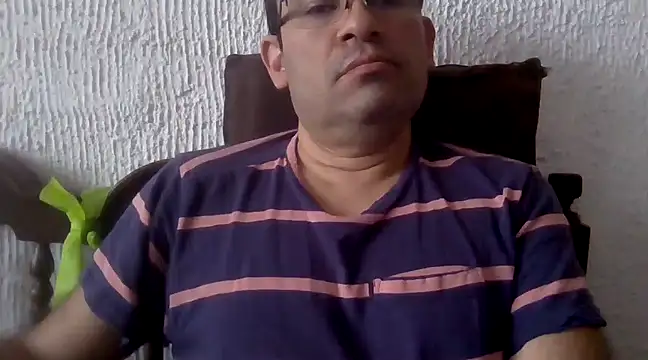 Snapshot of lover_camer chatting on February 17, 2025, 3:20 pm lover camer online show from February 17, 2025, 3:20 pm