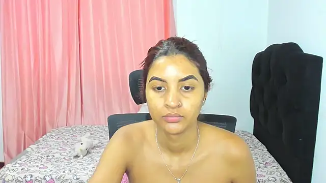 Snapshot of FalakRese chatting on January 29, 2025, 12:56 pm FalakRese online show from January 29, 2025, 12:56 pm