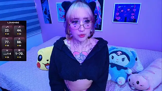 Snapshot of Miwa_violet chatting on January 17, 2026, 9:51 pm Miwa violet online show from January 17, 2026, 9:51 pm