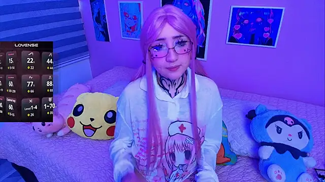 Snapshot of Miwa_violet chatting on February 9, 2026, 10:03 pm Miwa violet online show from February 9, 2026, 10:03 pm