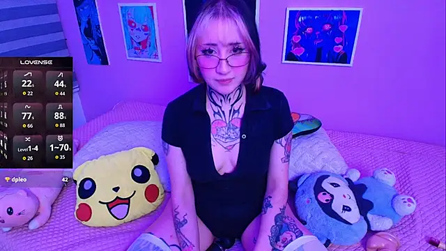 Snapshot of Miwa_violet chatting on February 20, 2026, 6:26 am Miwa violet online show from February 20, 2026, 6:26 am