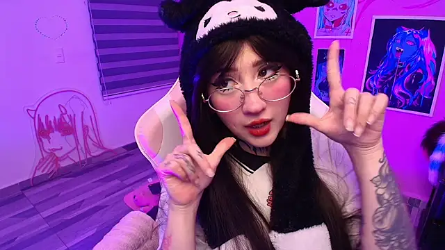 Miwa violet online show from June 22, 2026, 1:51 am