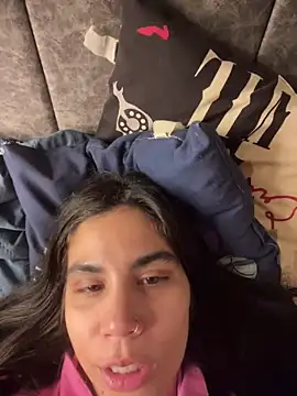 Cuteandhornyy online show from December 4, 2025, 7:22 pm