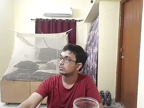 Snapshot of THE_NAKED_BOY chatting on May 20, 2026, 12:55 pm THE NAKED BOY online show from May 20, 2026, 12:55 pm