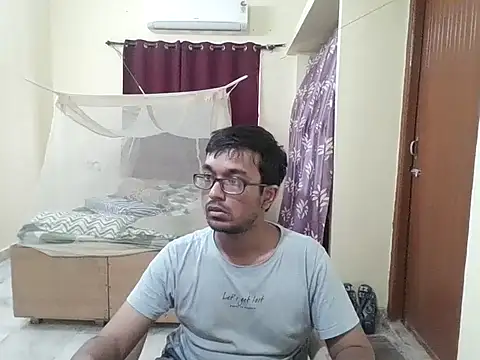 Snapshot of THE_NAKED_BOY chatting on May 24, 2026, 6:07 am THE NAKED BOY online show from May 24, 2026, 6:07 am