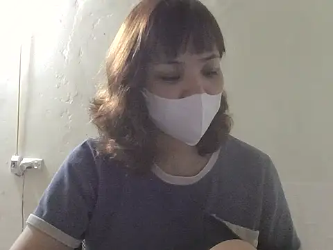 Snapshot of Angela-Eira chatting on May 1, 2026, 5:06 pm Angela-Eira online show from May 1, 2026, 5:06 pm