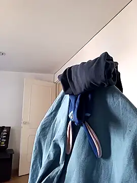 weedmanhot28 online show from December 23, 2024, 8:03 pm