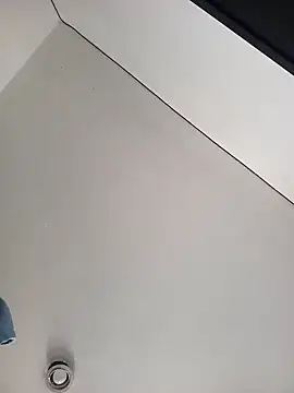 weedmanhot28 online show from December 27, 2024, 2:54 pm