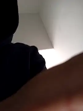 weedmanhot28 online show from January 18, 2025, 1:51 pm