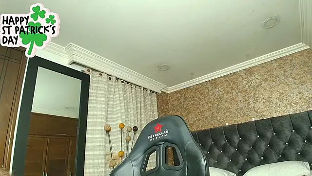 stella xue online show from March 17, 2025, 8:09 pm