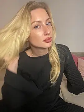 belle98 online show from December 20, 2025, 2:46 pm