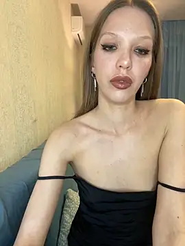 Snapshot of KateMariett chatting on May 4, 2026, 9:22 pm KateMariett online show from May 4, 2026, 9:22 pm
