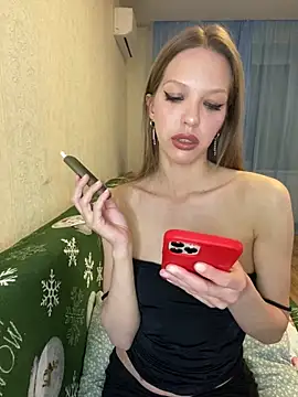 Snapshot of KateMariett chatting on May 12, 2026, 9:12 pm KateMariett online show from May 12, 2026, 9:12 pm