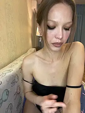 Snapshot of KateMariett chatting on June 9, 2026, 9:48 pm KateMariett online show from June 9, 2026, 9:48 pm