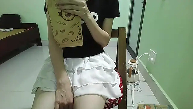 Luxcute286 online show from September 14, 2025, 11:59 pm