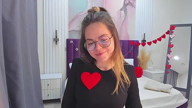 Kelly Cuutie online show from February 13, 2025, 4:11 am