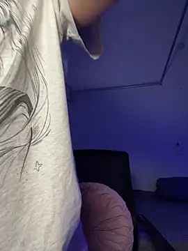 Baby Claraa online show from March 12, 2026, 5:13 am