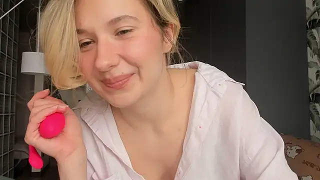 Snapshot of Lilith_lutherlow chatting on March 15, 2026, 12:00 pm Lilith lutherlow online show from March 15, 2026, 12:00 pm