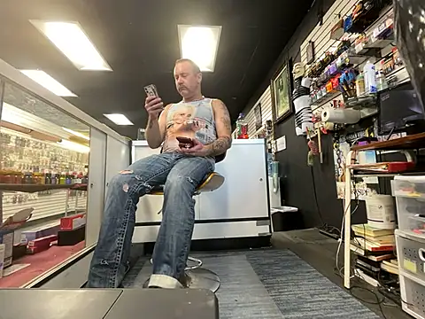 Snapshot of RawRyder8 chatting on December 7, 2024, 10:06 pm RawRyder8 online show from December 7, 2024, 10:06 pm