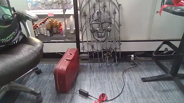 Snapshot of RawRyder8 chatting on October 8, 2025, 1:25 am RawRyder8 online show from October 8, 2025, 1:25 am