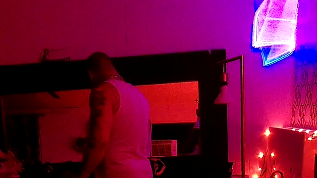 Snapshot of RawRyder8 chatting on October 16, 2025, 2:45 am RawRyder8 online show from October 16, 2025, 2:45 am