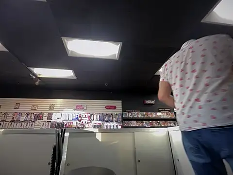 Snapshot of RawRyder8 chatting on January 17, 2026, 12:15 am RawRyder8 online show from January 17, 2026, 12:15 am