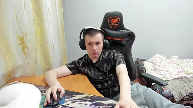 iliaskrislove online show from November 7, 2025, 1:00 pm